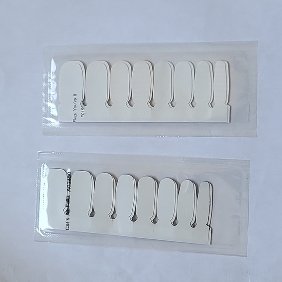 Color Street Nails - FLORA GOOD TIME, HOPE BLOOMS, Cat's all folks, Flag you're - Picture 3 of 5